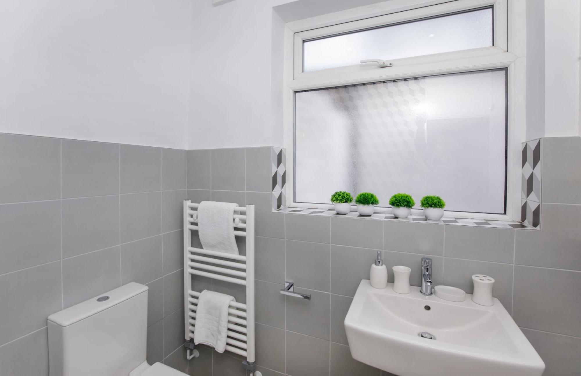 The Milton Sleeps 8 Close To York City Centre Pet Friendly Exterior photo