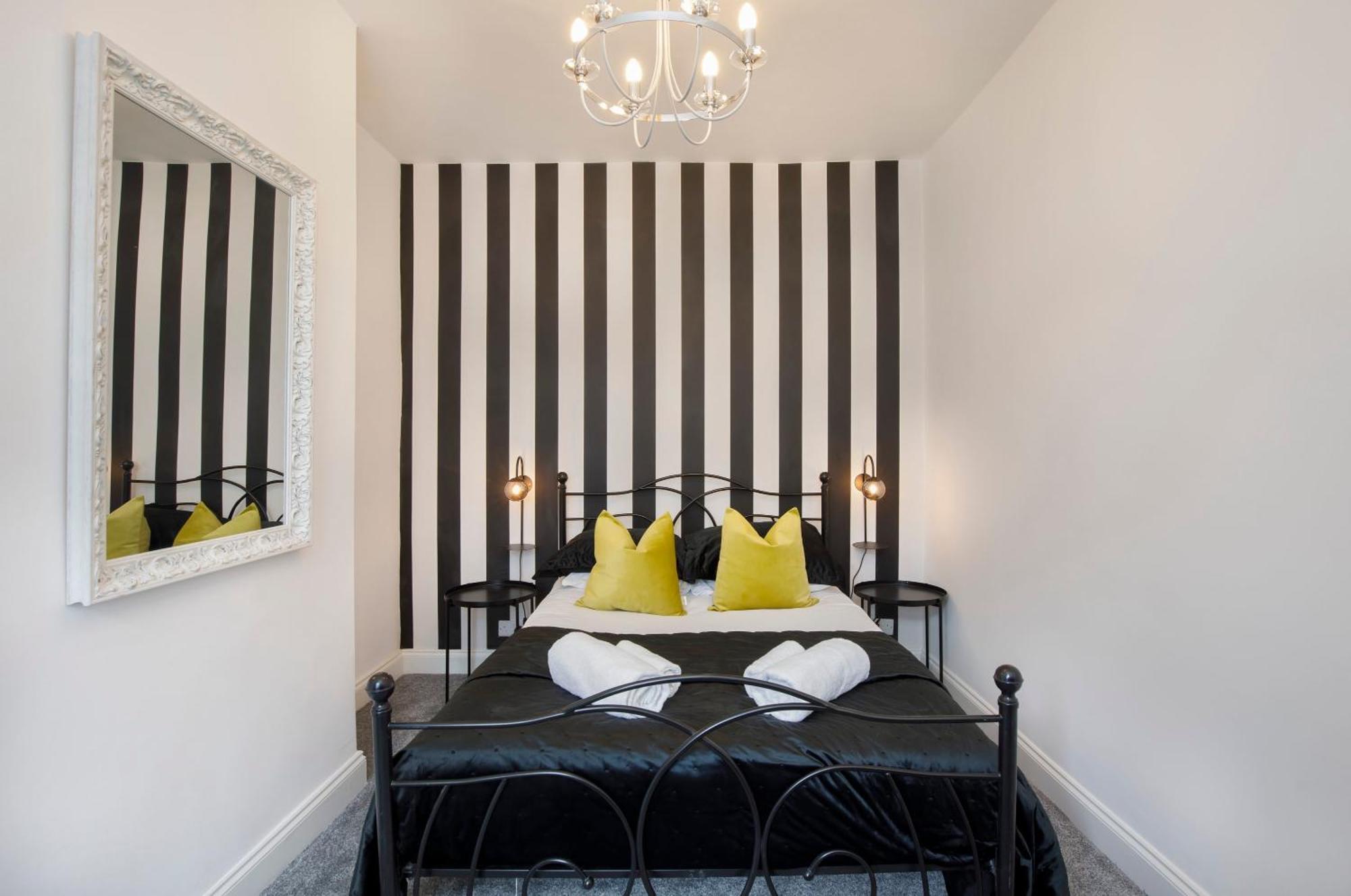 The Milton Sleeps 8 Close To York City Centre Pet Friendly Exterior photo
